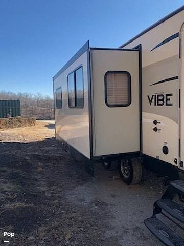 2016 Vibe 288RLS by Forest River from Pop RVs in Olathe, Kansas