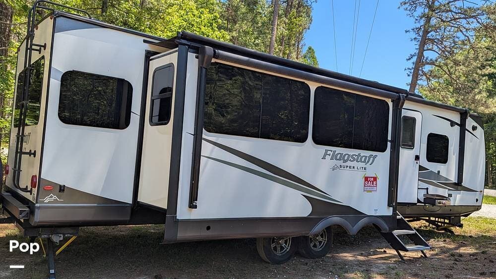2023 Flagstaff Super Lite 29RLBS by Forest River from Pop RVs in Montpelier, Virginia