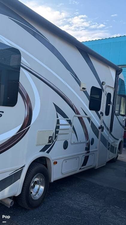 2016 Thor Motor Coach Vegas 25.2 - Used Class A For Sale by Pop RVs in Yuma, Arizona features Slideout