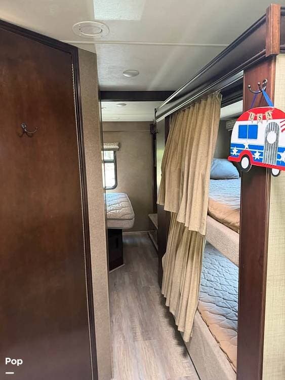 Used 2016 Thor Motor Coach Quantum ws31 available in Syosset, New York