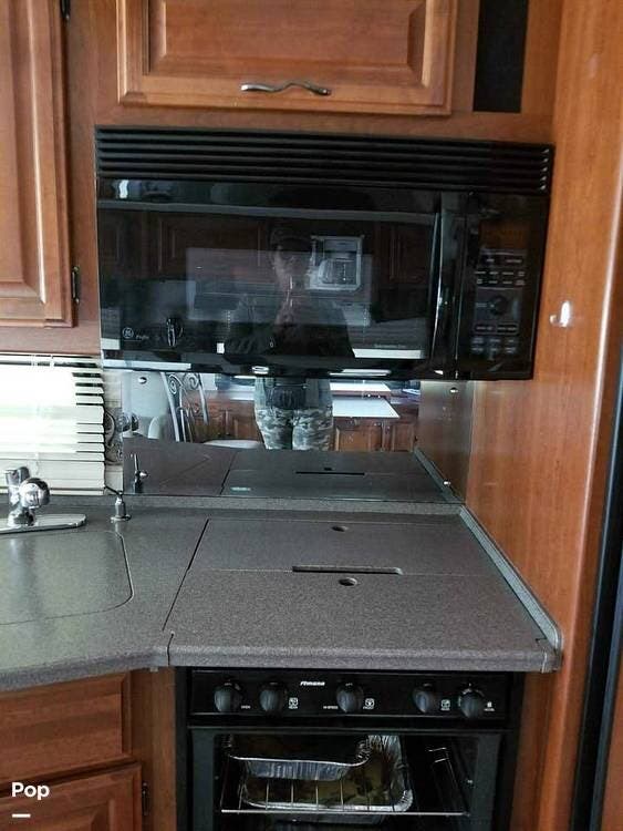 Used 2005 Fleetwood Discovery 38U available in Willingboro, New Jersey