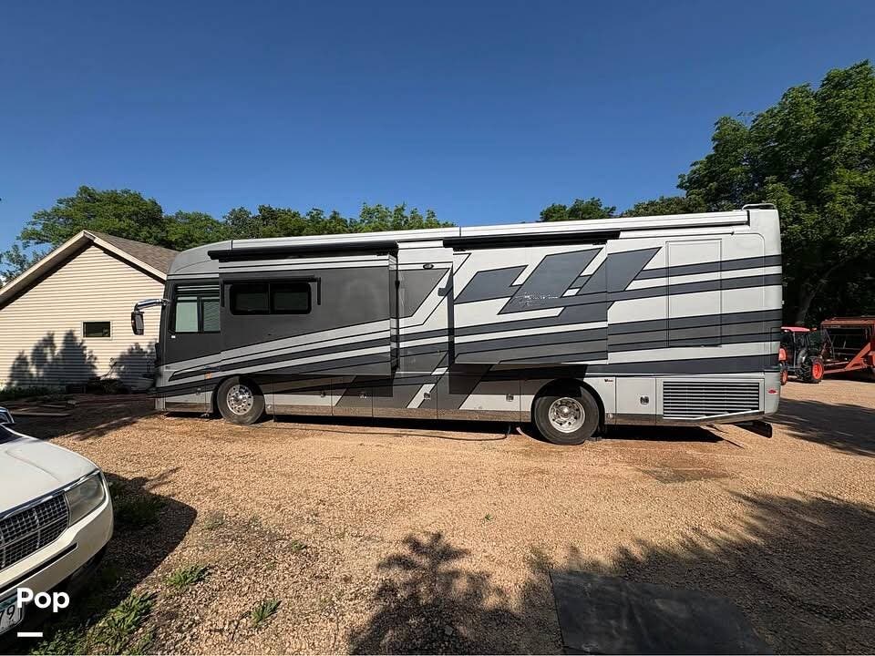 2023 American Tradition 37S by American Coach from Pop RVs in Le Sueur, Minnesota