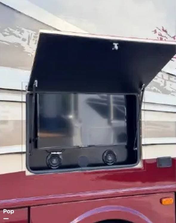 2020 Isata 5 30FWD by Dynamax Corp from Pop RVs in Saint Louis, Missouri