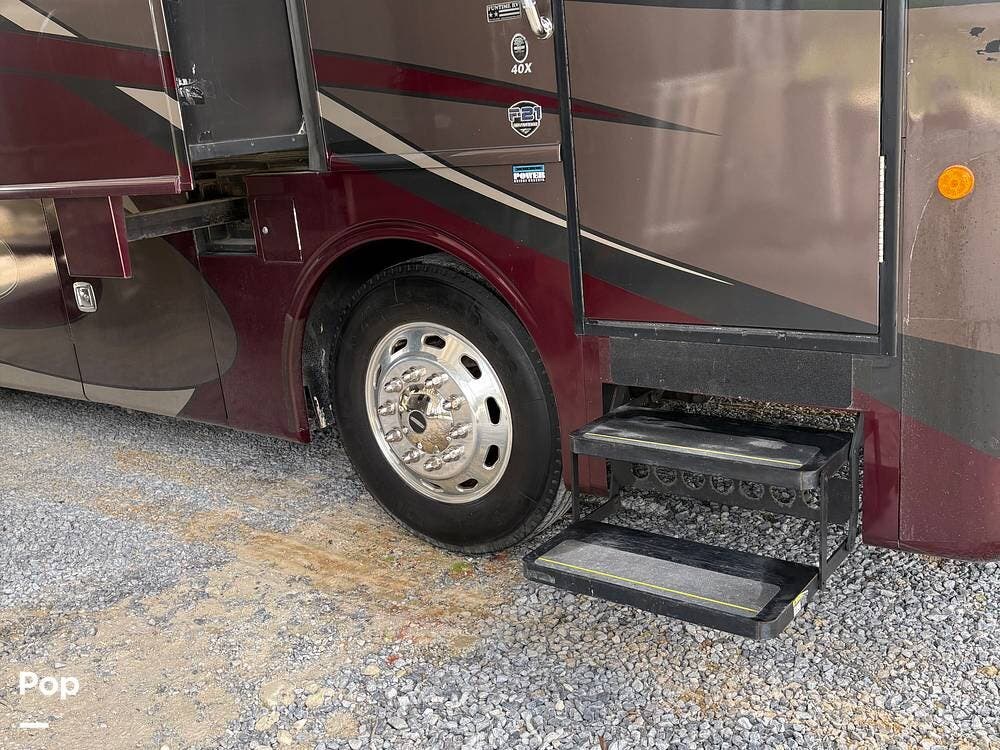 2017 Discovery LXE 40X by Fleetwood from Pop RVs in Long Beach, Mississippi