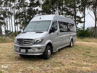 2018 Airstream Interstate EXT Lounge Twin 4x4 - Used Class B For Sale by Pop RVs in Half Moon Bay, California