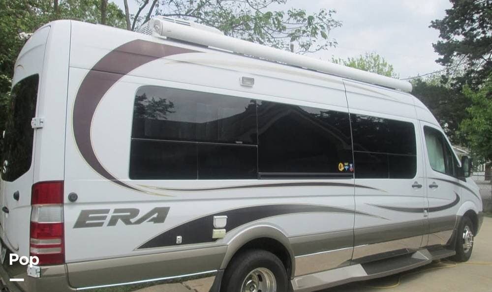 2012 Winnebago Era 170X - Used Class B For Sale by Pop RVs in Pottsboro, Texas features Awning, Generator, Air Conditioning
