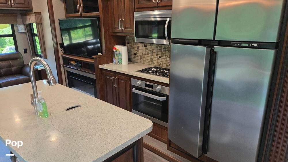 2018 Alpine 3400RS by Keystone from Pop RVs in Windham, Maine