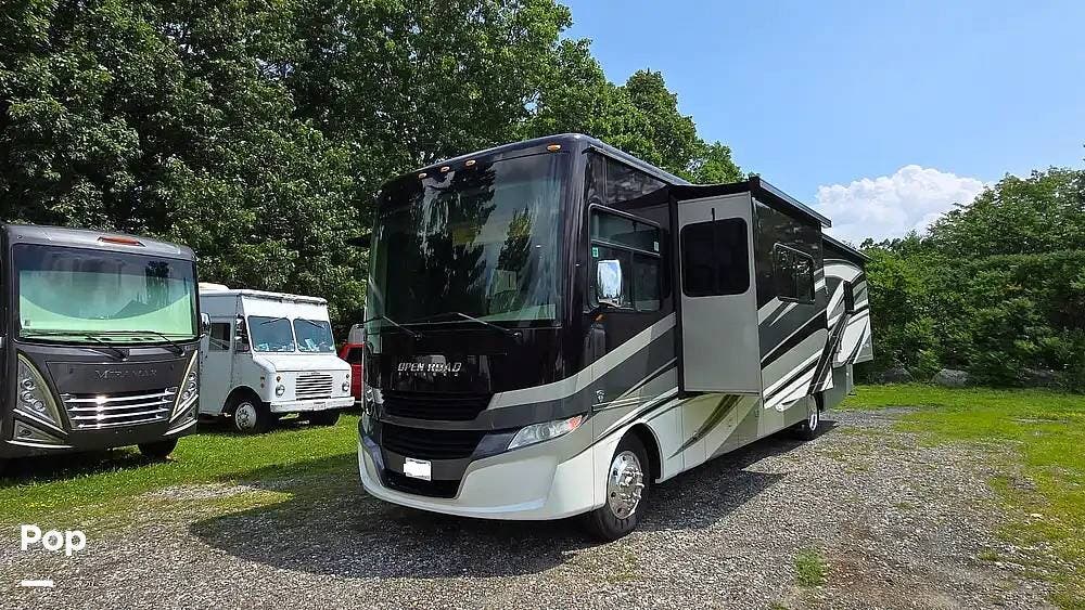 2021 Tiffin Allegro Open Road 34PA - Used Class A For Sale by Pop RVs in Middleton, Massachusetts features Generator, Leveling Jacks, Air Conditioning, Slideout, Awning