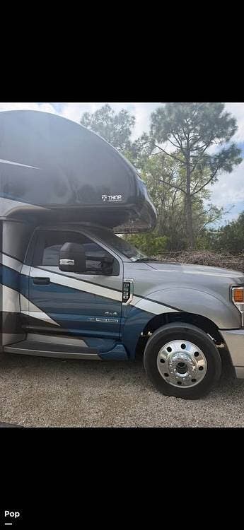 2022 Magnitude SV34 by Thor Motor Coach from Pop RVs in Fort Myers, Florida