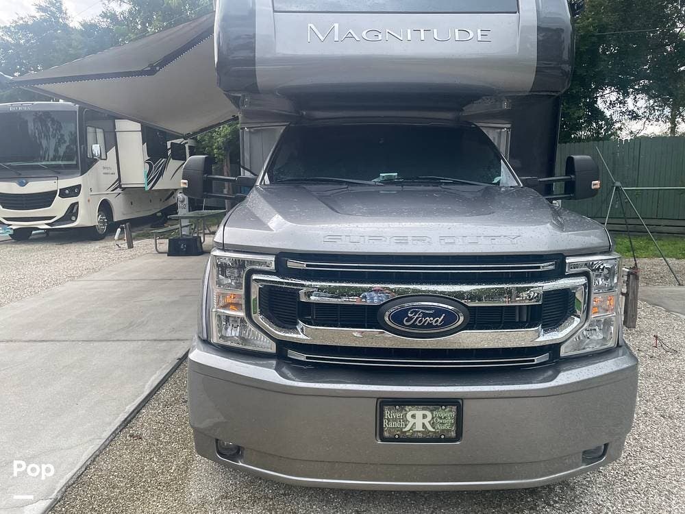 2022 Magnitude SV34 by Thor Motor Coach from Pop RVs in Fort Myers, Florida
