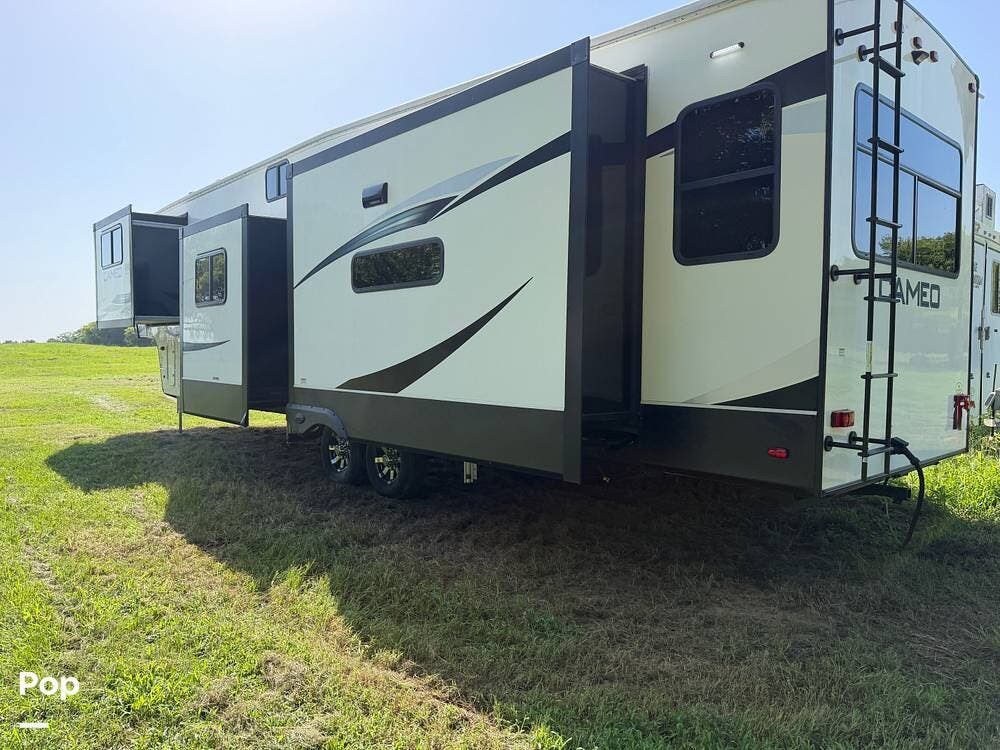 Used 2023 CrossRoads Cameo 3961MB available in Cove, Texas