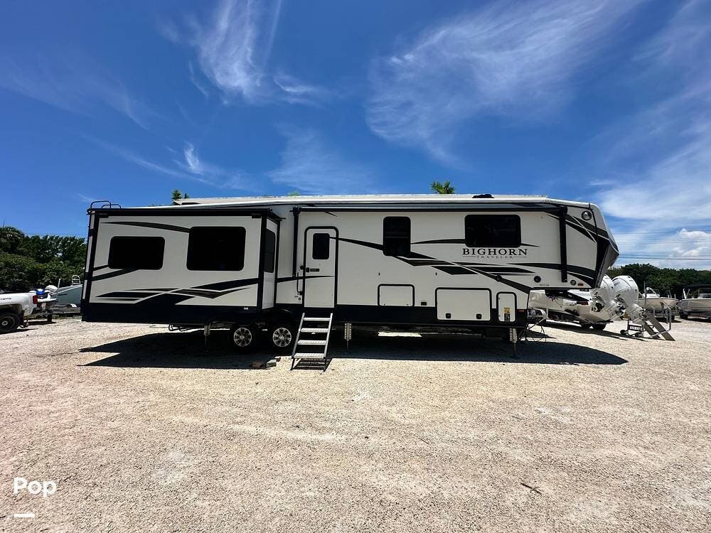 Used 2021 Heartland Bighorn Traveler 39MB available in Gleason, Tennessee