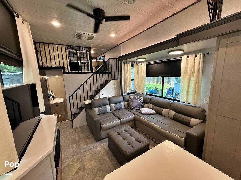 2024 Wildwood Grand Lodge 44VIEW by Forest River from Pop RVs in Orlando, Florida