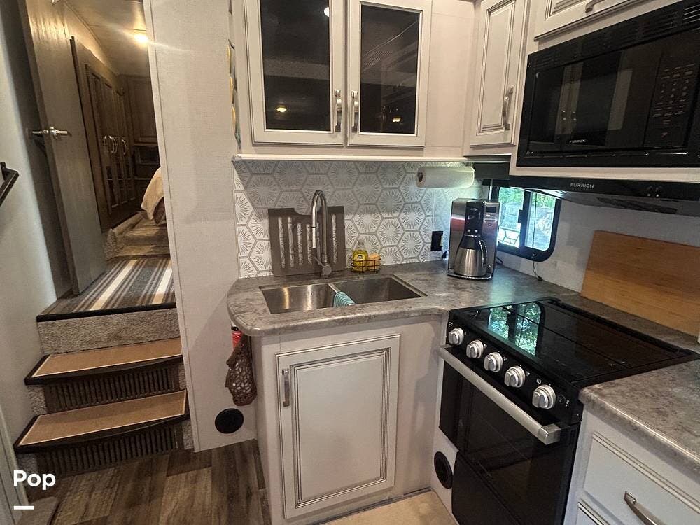 2022 Cougar 24rds by Keystone from Pop RVs in Garrison, New York