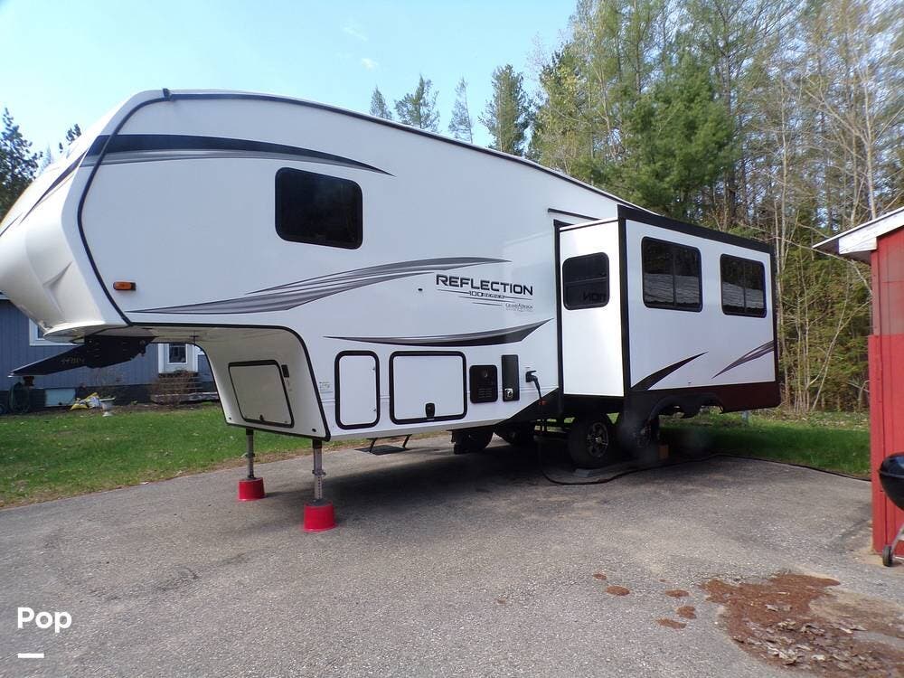 2024 Grand Design Reflection 28RL - Used Fifth Wheel For Sale by Pop RVs in De Tour Village, Michigan features Leveling Jacks, Awning, Air Conditioning, Slideout