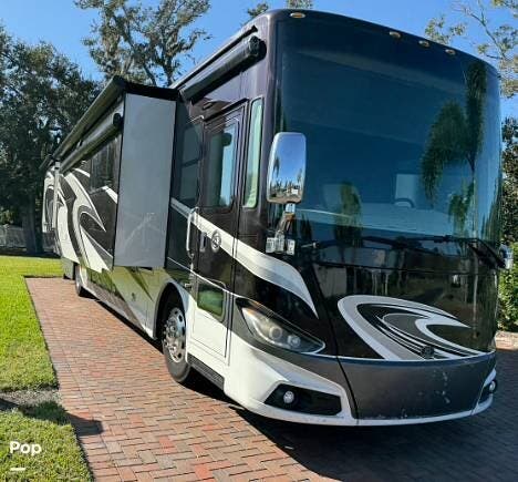 2016 Tiffin Phaeton 40 AH - Used Diesel Pusher For Sale by Pop RVs in Ellwood City, Pennsylvania features Slideout