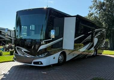 2016 Phaeton 40 AH by Tiffin from Pop RVs in Ellwood City, Pennsylvania