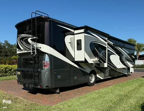 Used 2016 Tiffin Phaeton 40 AH available in Ellwood City, Pennsylvania