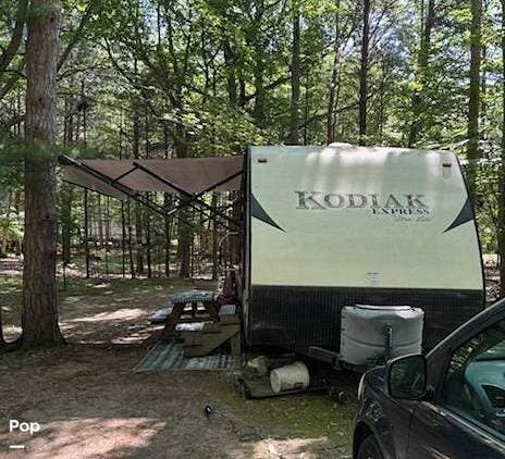 Used 2016 Dutchmen Kodiak Express 255BHSL available in Mears, Michigan