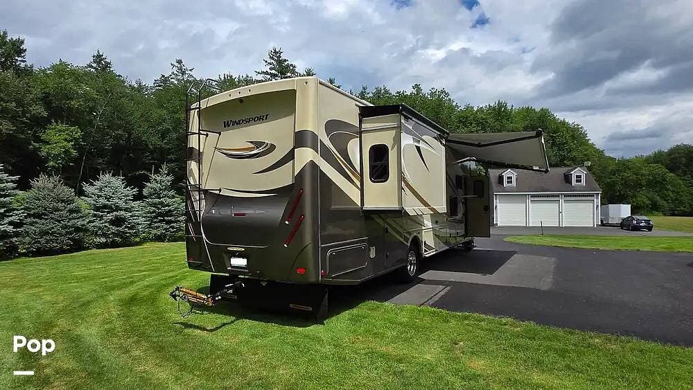 2019 Windsport 35M by Thor Motor Coach from Pop RVs in Pelham, New Hampshire