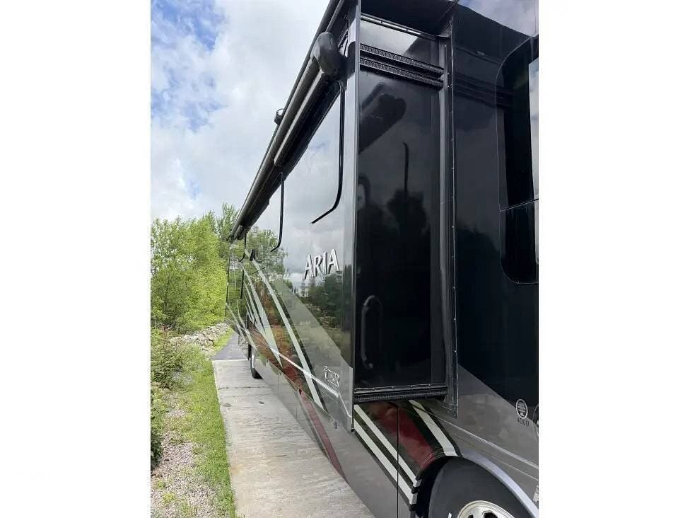 2023 Aria 4000 by Thor Motor Coach from Pop RVs in Dickinson Center, New York