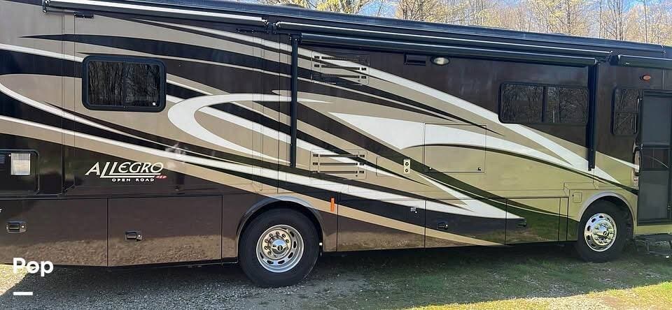 2013 Tiffin Allegro Red 33AA - Used Diesel Pusher For Sale by Pop RVs in Ashville, New York features Slideout