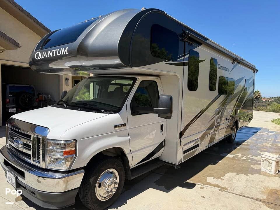 2023 Thor Motor Coach Quantum WS31 - Used Class C For Sale by Pop RVs in Valley Center, California features Slideout