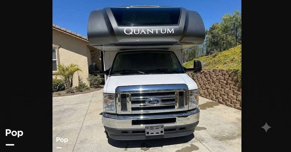 2023 Thor Motor Coach Quantum WS31 - Used Class C For Sale by Pop RVs in Valley Center, California features Slideout, Generator, Leveling Jacks, Awning, Air Conditioning