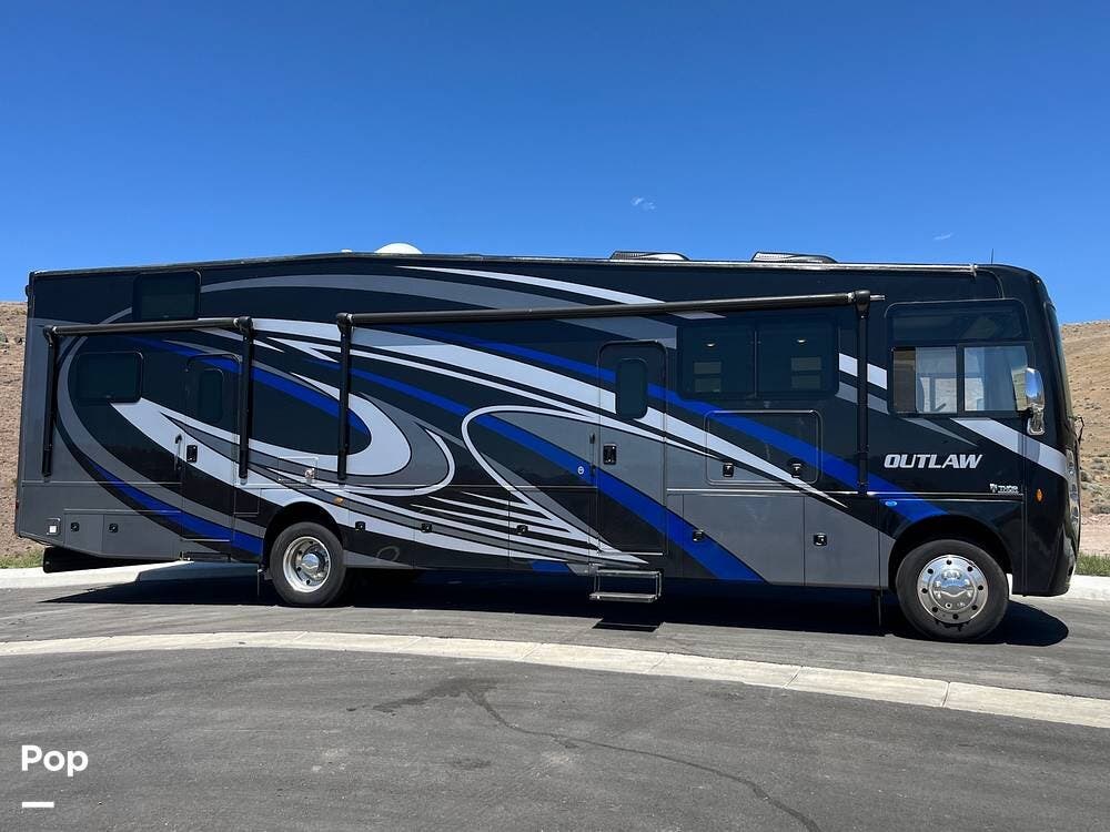 2022 Outlaw 38KB by Thor Motor Coach from Pop RVs in Sparks, Nevada