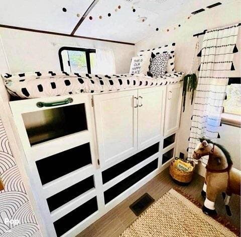 2021 Keystone Passport 3351BH - Used Travel Trailer For Sale by Pop RVs in Orange, California features Slideout