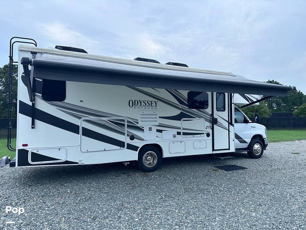 2022 Entegra Coach Odyssey 26M - Used Class C For Sale by Pop RVs in Angier, North Carolina features Generator, Slideout, Air Conditioning, Awning
