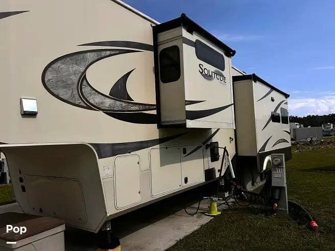 2019 Grand Design Solitude 373FB-R - Used Fifth Wheel For Sale by Pop RVs in Bushnell, Florida features Slideout