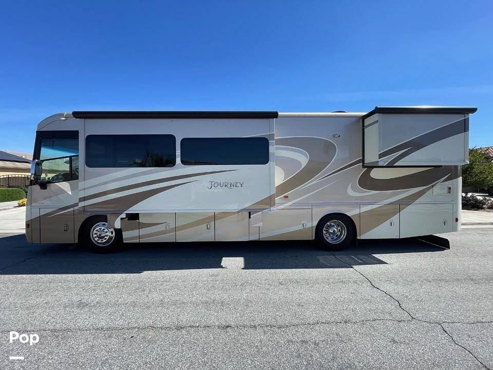2017 Journey 36M by Winnebago from Pop RVs in Wildomar, California