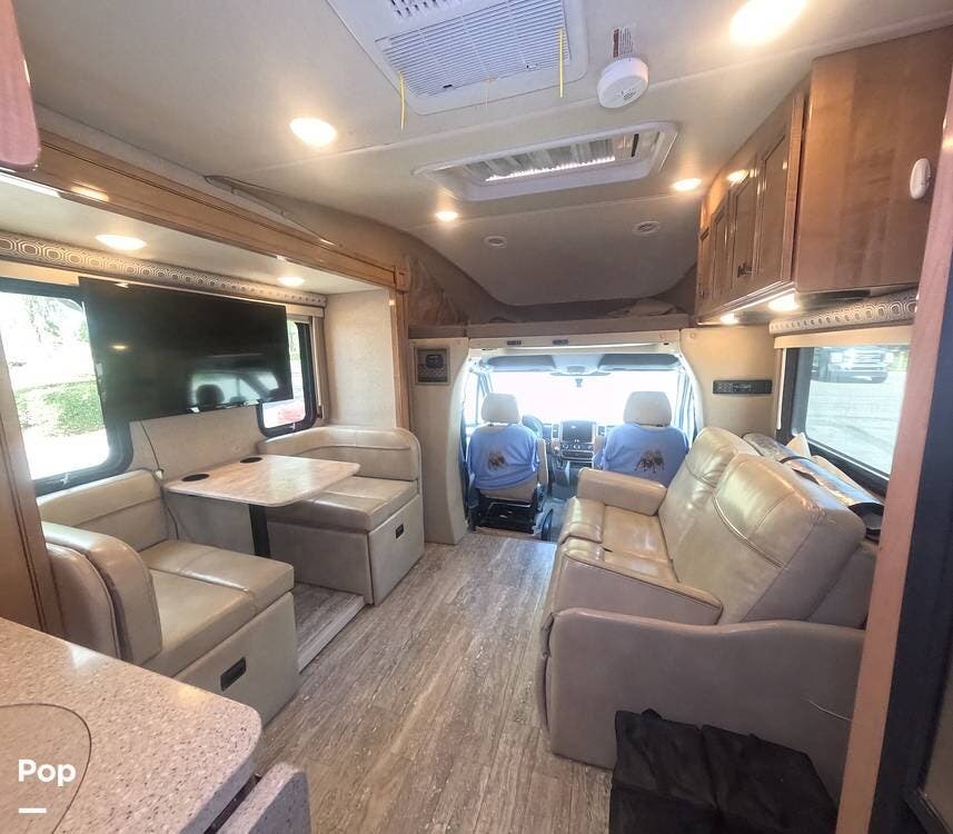 2019 Thor Motor Coach Siesta 24SK - Used Class C For Sale by Pop RVs in Banning, California features Air Conditioning, Slideout, Generator, Awning