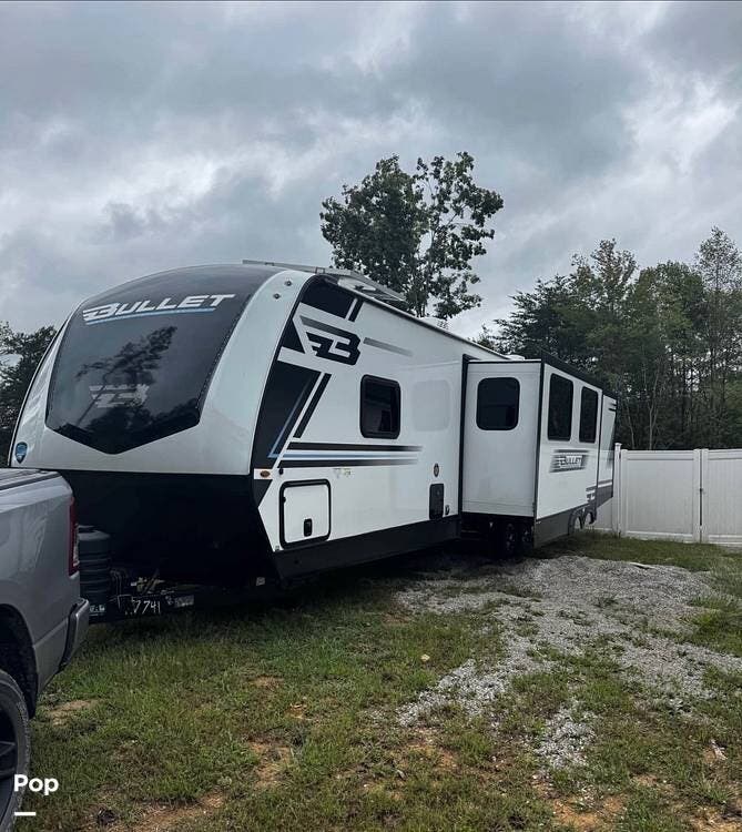 2025 Bullet Premium 330BKQ by Keystone from Pop RVs in Corbin, Kentucky