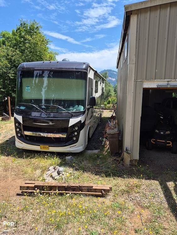 2021 Entegra Coach Vision 27A - Used Class A For Sale by Pop RVs in Cottage Grove, Oregon features Slideout