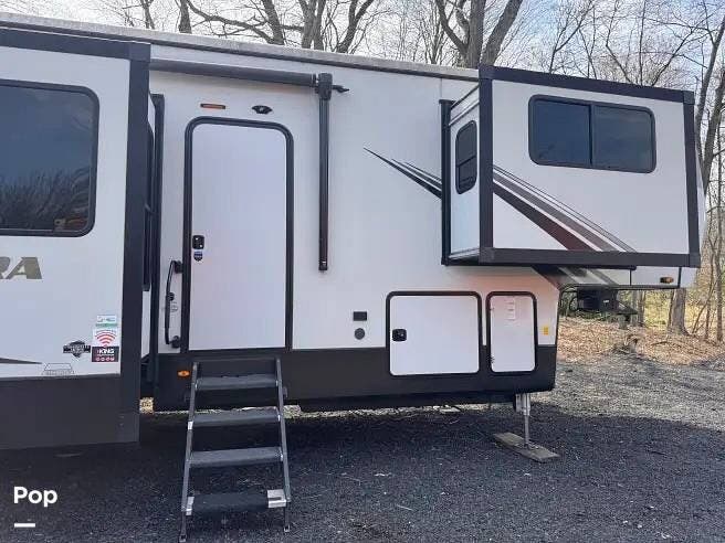2021 Forest River Sierra 391FLRB - Used Fifth Wheel For Sale by Pop RVs in Newington, Connecticut features Awning, Slideout, Air Conditioning