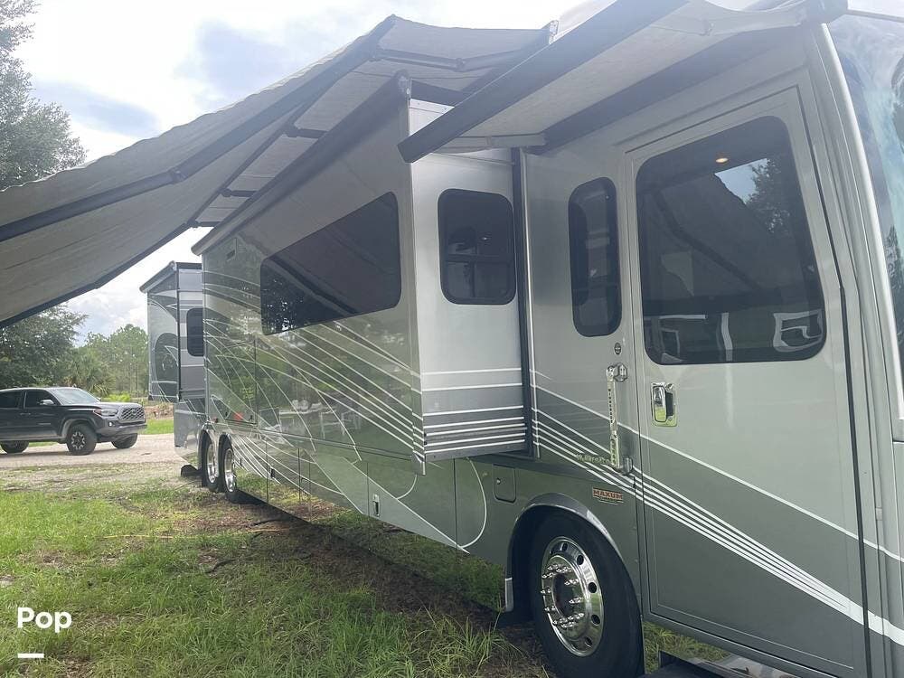 2016 Ellipse Ultra 42QL by Winnebago from Pop RVs in Venus, Florida