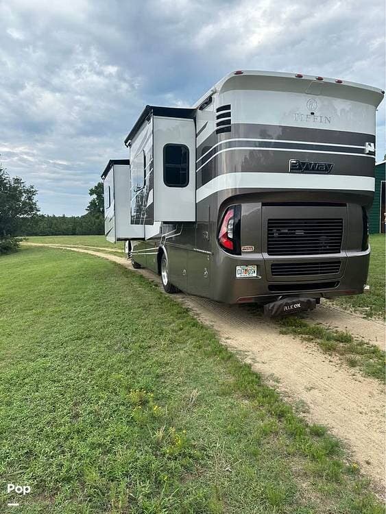 2025 Tiffin Allegro Byway 33FL - Used Diesel Pusher For Sale by Pop RVs in Franklin, Virginia features Slideout