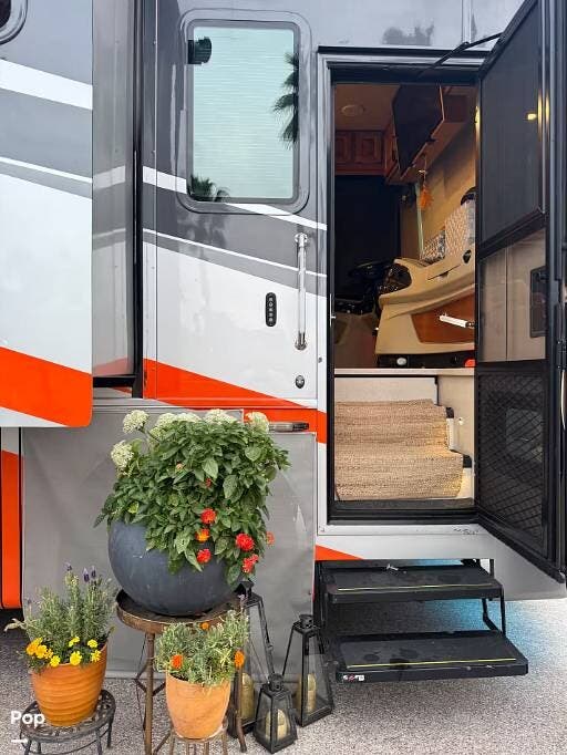 2018 Phaeton 40IH by Tiffin from Pop RVs in Indio, California