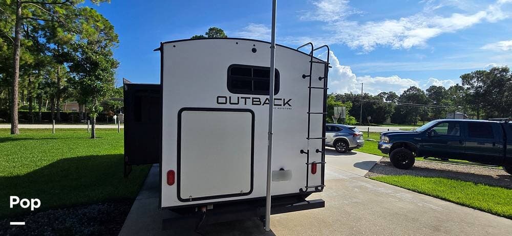 Used 2021 Keystone Outback Ultra Lite 302UBH available in Loxahatchee, Florida