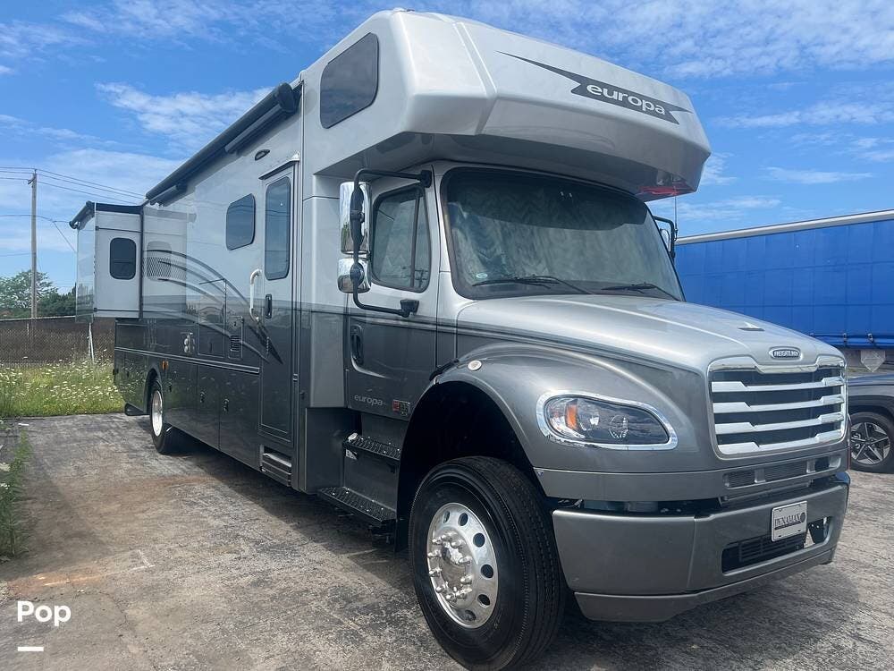 2025 Dynamax Corp Europa 34SS - Used Super C For Sale by Pop RVs in Lackawanna, New York features Leveling Jacks, Generator, Awning, Air Conditioning, Slideout