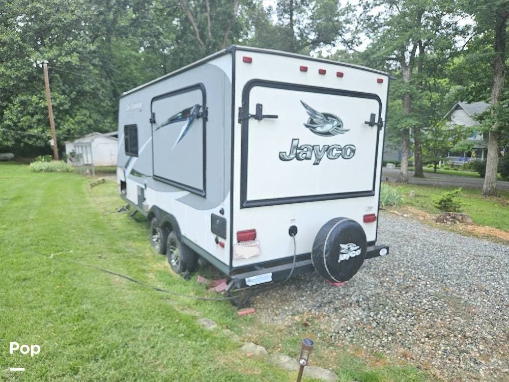Used 2016 Jayco Jay Feather 17XFD available in Julian, North Carolina