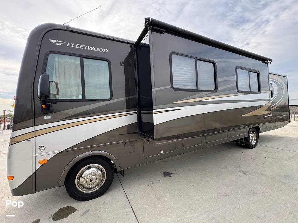2013 Fleetwood Terra 35K - Used Class A For Sale by Pop RVs in Rancho Cucamonga, California features Leveling Jacks, Generator, Awning, Air Conditioning, Slideout