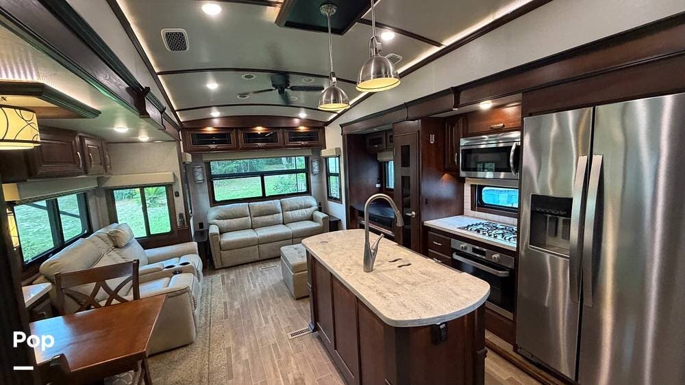 2020 Pinnacle 36 SSWS by Jayco from Pop RVs in Lecanto, Florida