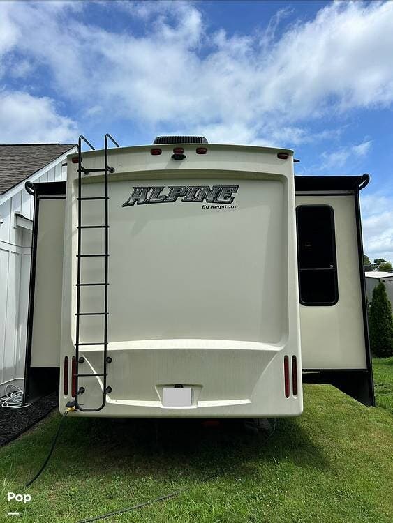 Used 2015 Keystone Alpine 3011RE available in Calhoun, Georgia