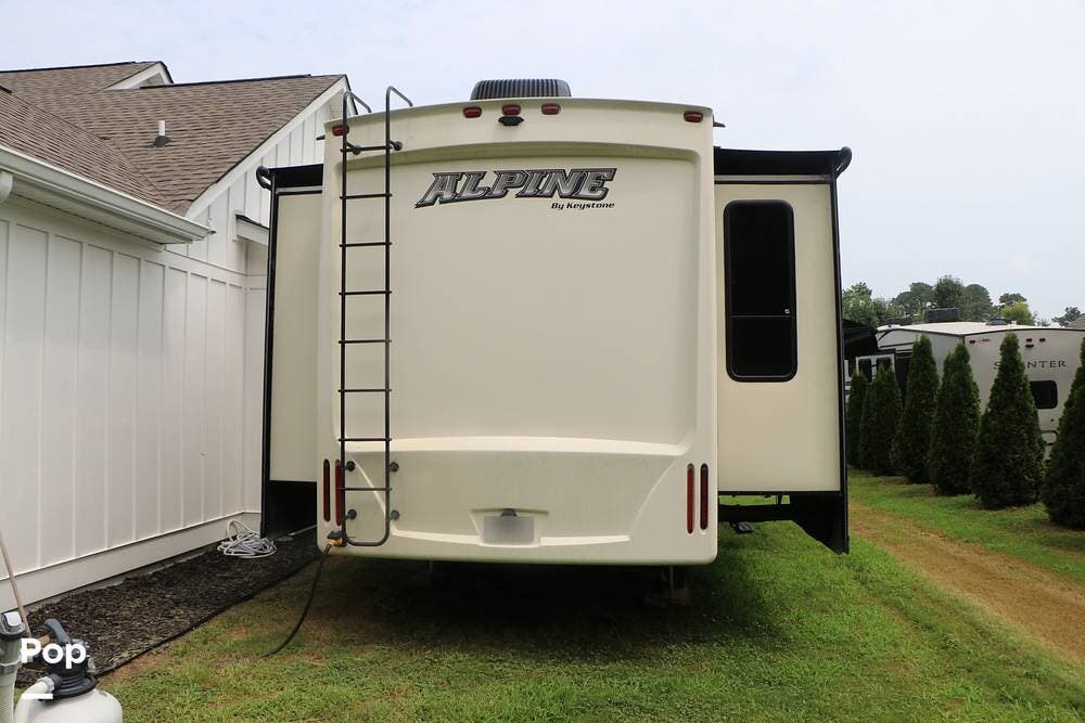 Used 2015 Keystone Alpine 3011RE available in Calhoun, Georgia