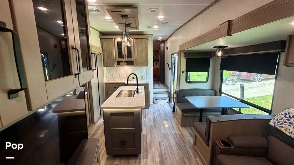 2024 Grand Design Reflection 311BHS - Used Fifth Wheel For Sale by Pop RVs in Magnolia, Texas features Awning, Air Conditioning, Slideout, Leveling Jacks