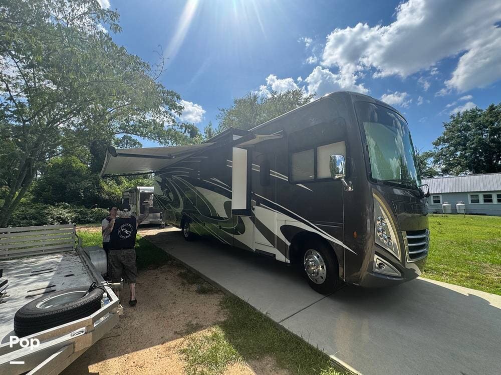 2022 Miramar 35.2 by Thor Motor Coach from Pop RVs in Fayetteville, North Carolina