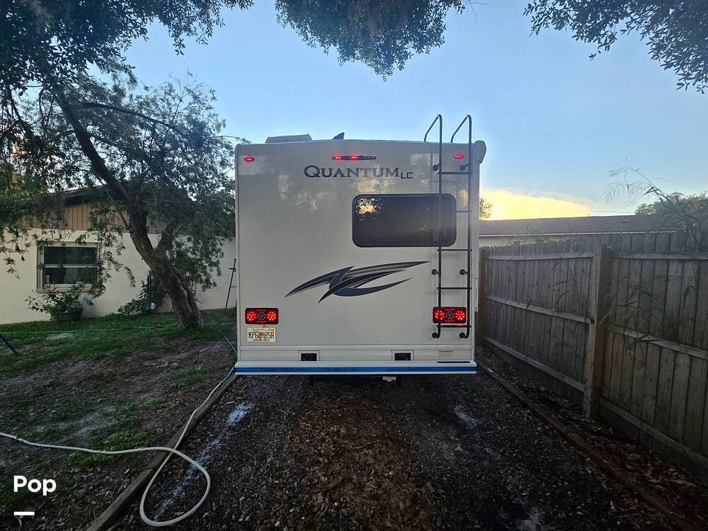 2021 Thor Motor Coach Quantum LC22 - Used Class C For Sale by Pop RVs in Land O Lakes, Florida